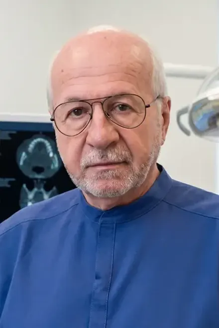 naš tim dental implant expert