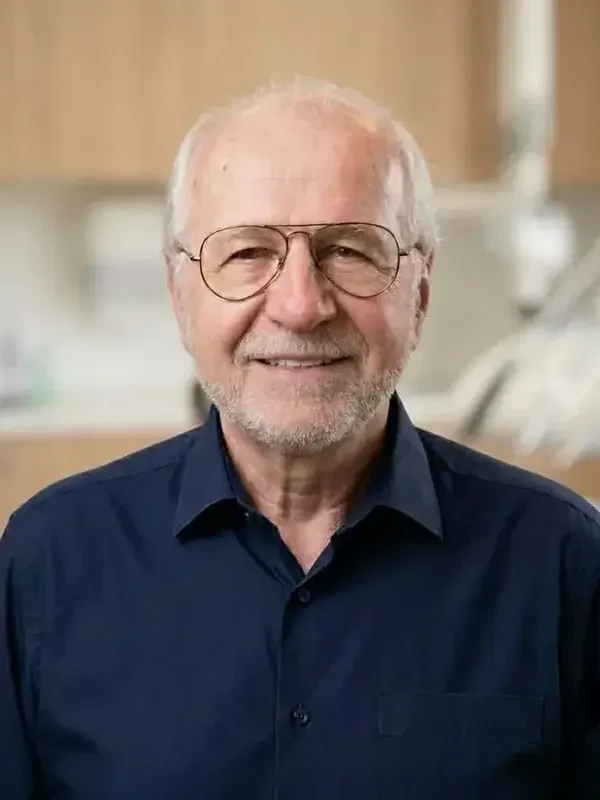naš tim dental implant expert 2