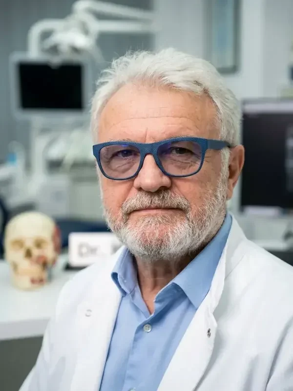 naš tim dental implant expert 1